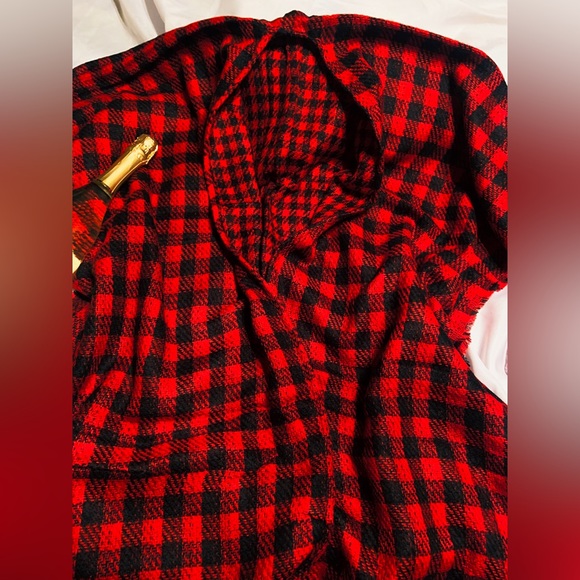 Villa Of the Buffalo Babes Poncho - Picture 5 of 10